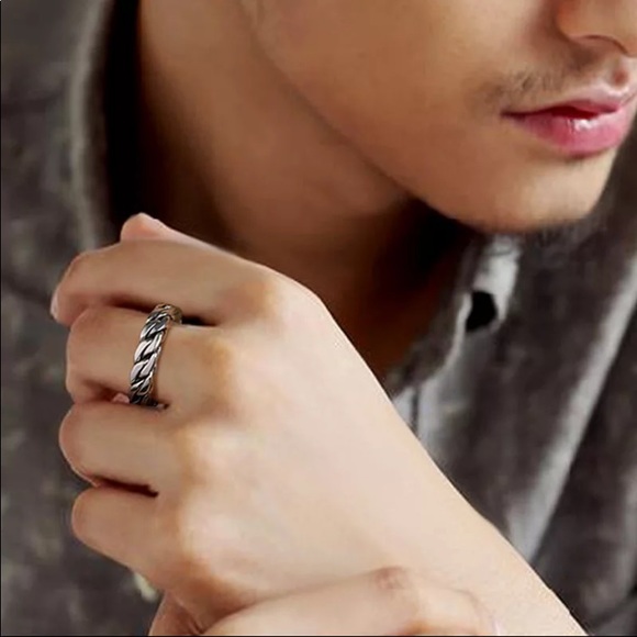 New Silver Unisex ring - Picture 3 of 5